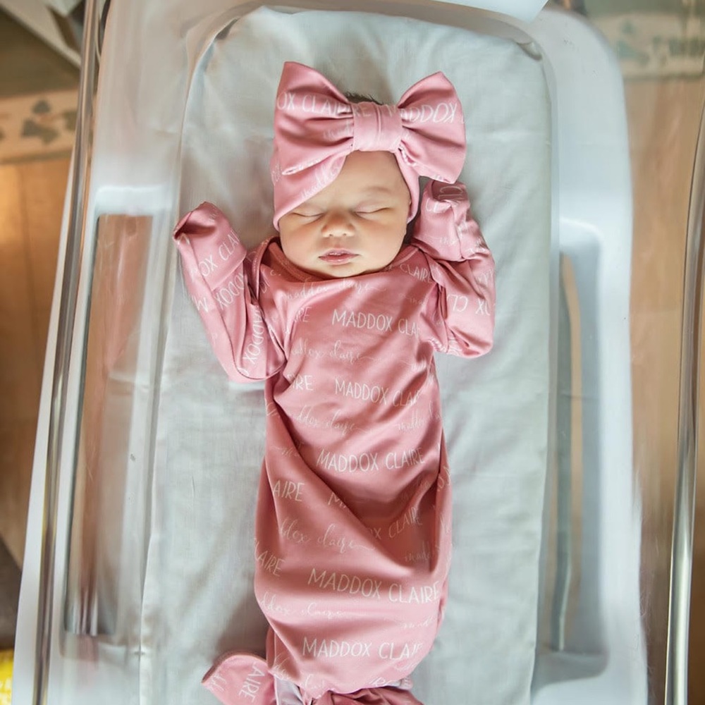 Newborn custom swaddle with custom bow (MILA)
